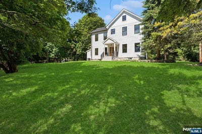 /international/us/175-crescent-avenue-allendale-nj-110108535601/