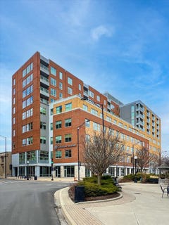 /international/us/301-n-neil-street-champaign-il-110101073789/?lang=zh-tw
