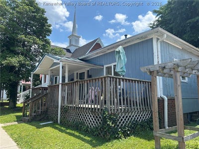 /international/us/404-william-street-cedar-grove-wv-110108724105/