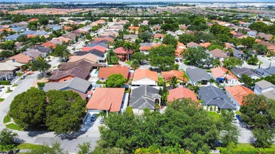 /international/us/15108-nw-89th-ave-miami-lakes-fl-110093790290/?lang=zh-cn