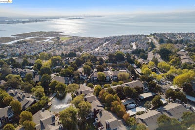 /international/us/24-bayside-ct-richmond-ca-110106675140/