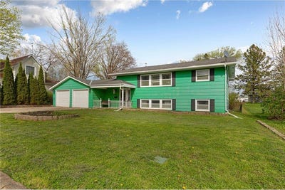 /international/us/417-warner-avenue-spring-valley-mn-110107727078/