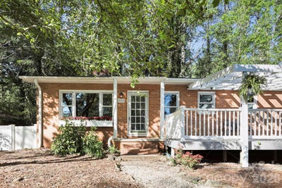 /international/us/121-wells-street-hendersonville-nc-110107545204/