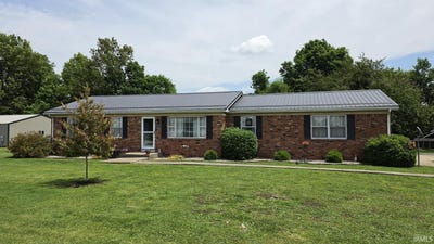 /international/us/429-s-delaware-street-shelburn-in-110108177276/