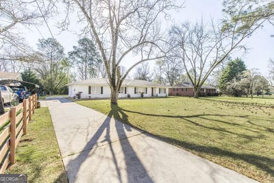 /international/us/1402-knoxville-street-fort-valley-ga-110108227199/
