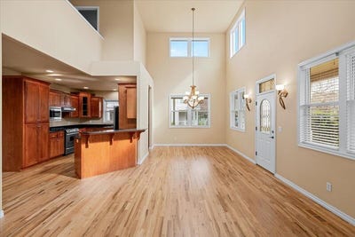 /international/us/626-griffin-oaks-drive-central-point-or-110108337165/