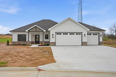 /international/us/1332-kiowa-ct-boonville-mo-110107241684/
