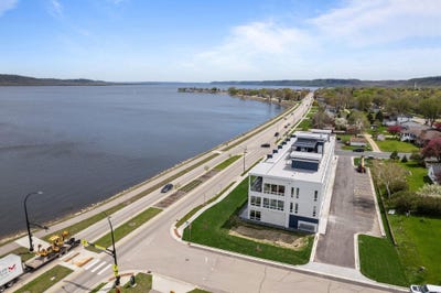 /international/us/907-n-lakeshore-drive-lake-city-mn-110109005964/