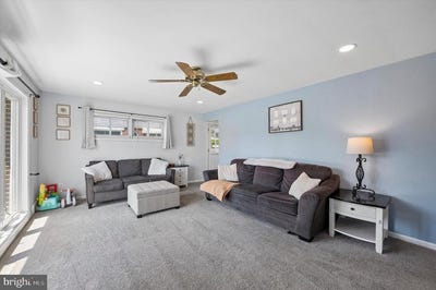 /international/us/2225-theresa-avenue-morton-pa-110108189786/