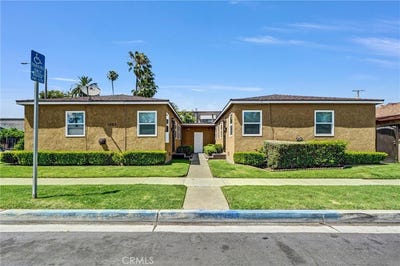 /international/us/1065-e-19th-long-beach-ca-110108443857/