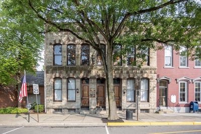 /international/us/107-main-street-wellsboro-pa-110100950982/