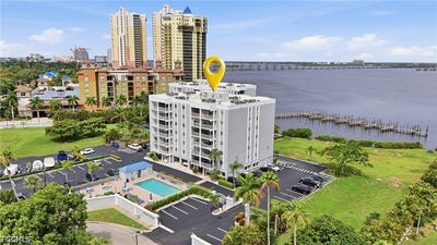 /international/us/2885-palm-beach-boulevard-fort-myers-fl-110108588302/