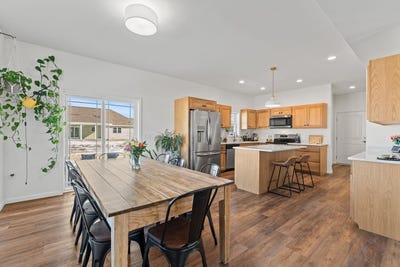 /international/us/602-eisenhower-street-baraboo-wi-110106187023/