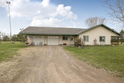/international/us/16947-110th-avenue-milaca-mn-110107998273/