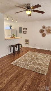 /international/us/508-arlington-circle-lenoir-nc-110097265681/