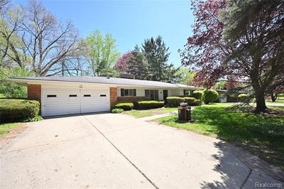 /international/us/2765-lahser-road-bloomfield-twp-mi-110107819583/