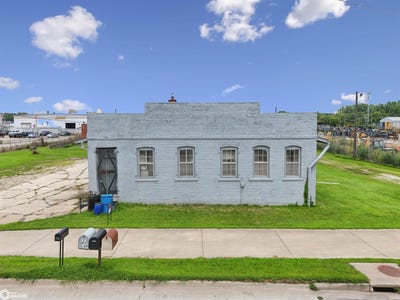 /international/us/800-cash-street-burlington-ia-110101072600/?lang=zh-cn