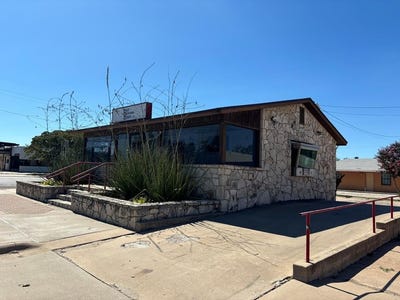 /international/us/17-s-divide-street-eldorado-tx-110094473968/