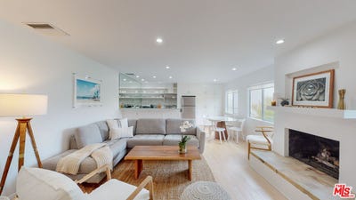 /international/us/22626-pacific-coast-hwy-malibu-ca-110097979860/