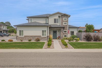 /international/us/240-esperanza-court-grand-junction-co-110109068029/