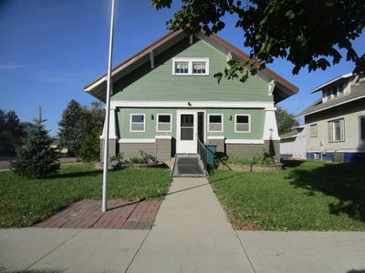/international/us/1201-ave-f-hawarden-ia-110120514090/