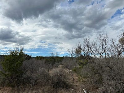 /international/us/tract-g-2-county-rd-311-lot-g-2-junction-tx-110105782827/