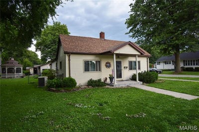 /international/us/301-w-3rd-north-street-mount-olive-il-110108906782/