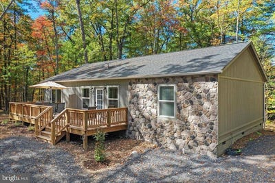 /international/us/598-crab-apple-road-mt-jackson-va-110108282405/