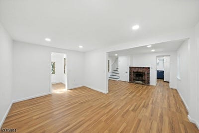 /international/us/34-north-st-bloomsbury-boro-nj-110100832214/