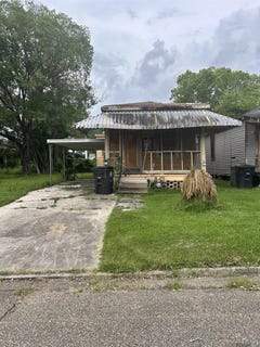 /international/us/921-napoleon-st-baton-rouge-la-110108804050/