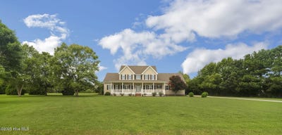 /international/us/108-phyllis-court-moyock-nc-110101009019/
