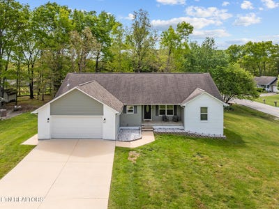/international/us/455-carriage-drive-crossville-tn-110107783358/