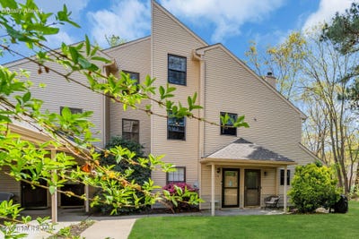 /international/us/305-owls-nest-court-jackson-nj-110107583931/