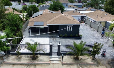 /international/us/11068-penrose-street-sun-valley-ca-110099852285/