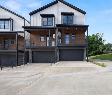 /international/us/116-e-mountain-street-fayetteville-ar-110108446673/