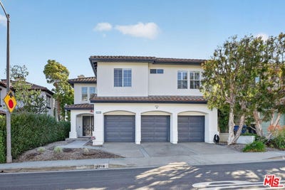/international/us/16718-calle-arbolada-pacific-palisades-ca-110108447199/
