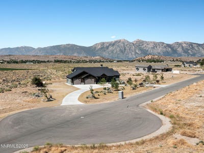 /international/us/2411-blaze-court-gardnerville-nv-110100635495/?lang=zh-tw