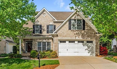 /international/us/36-willett-way-greensboro-nc-110107701549/