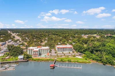/international/us/227-fort-king-george-drive-darien-ga-110101232974/