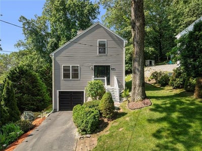 /international/us/24-smith-street-lincoln-ri-110101218586/