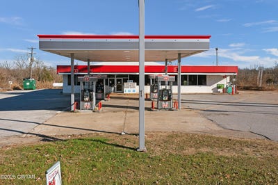/international/us/196-law-road-jackson-tn-110098846713/