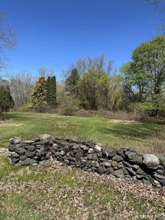 /international/us/98-babcock-hill-road-windham-ct-110107637734/