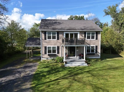 /international/us/9-cedar-street-south-hero-vt-110110187555/