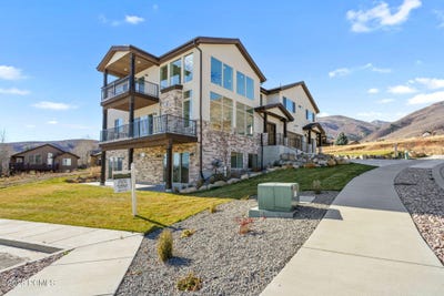 /international/us/1085-olympic-circle-midway-ut-110103425167/