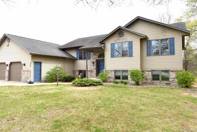 /international/us/1609-burch-circle-necedah-wi-110107800454/