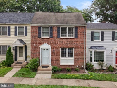/international/us/2925-amberleigh-way-fairfax-va-110101428344/