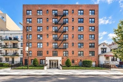 /international/us/64-48-booth-street-rego-park-ny-110109743837/