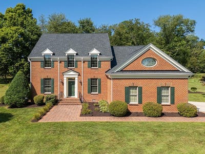 /international/us/465-loretto-drive-wytheville-va-110101190530/