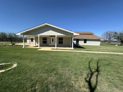 /international/us/600-fm-45-e-brownwood-tx-110107312530/