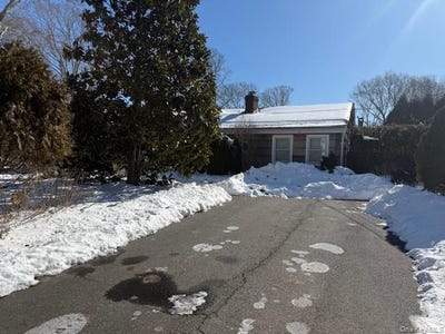 /international/us/40-roman-road-southampton-ny-110105529827/